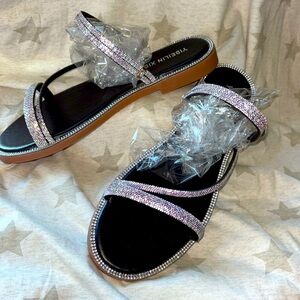 Brand new flat sandals bling
